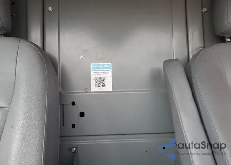 2018 Ford Transit T-150 z USA, uszkodzony, nr VIN 1FTYE1YM4JKA38466